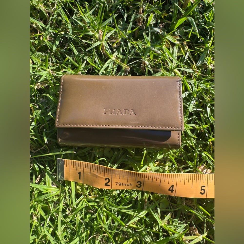 Vintage Prada Olive brown Patent Leather Key Wallet - Picture 7 of 14